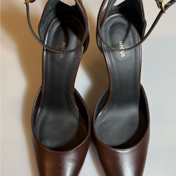 Neous Nekkar 38.5 great condition
